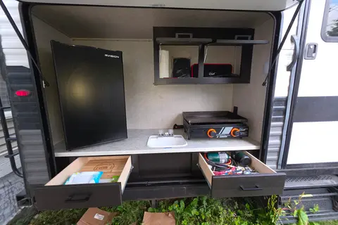 Hunter's Jayco 36bhds Travel Trailer