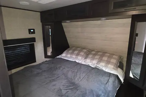 Hunter's Jayco 36bhds Travel Trailer