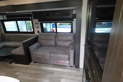 Hunter's Jayco 36bhds Travel Trailer