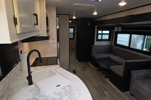 Hunter's Jayco 36bhds Travel Trailer