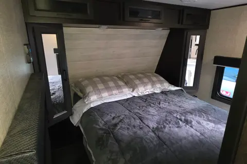 Hunter's Jayco 36bhds Travel Trailer