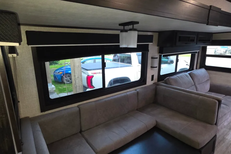 Hunter's Jayco 36bhds Travel Trailer