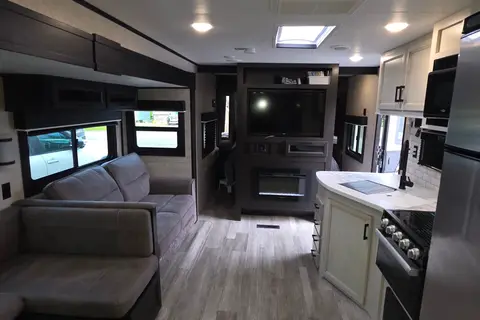 Hunter's Jayco 36bhds Travel Trailer