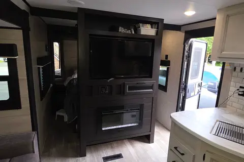 Hunter's Jayco 36bhds Travel Trailer