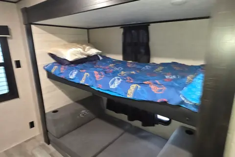 Hunter's Jayco 36bhds Travel Trailer