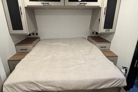 Louie's NEW AllianceTravel Trailer on intro promo!