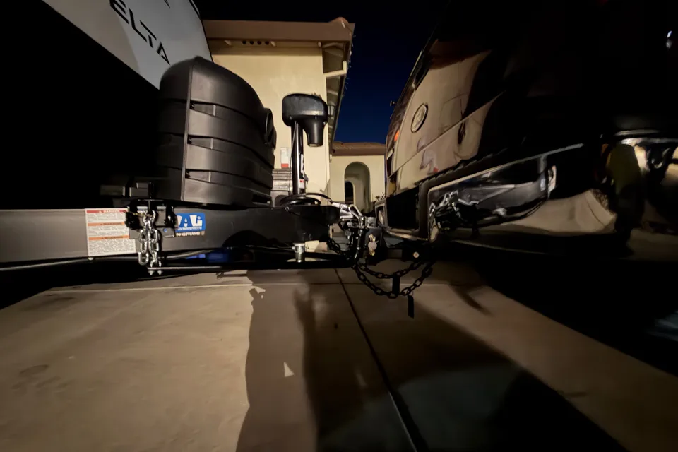Louie's NEW AllianceTravel Trailer on intro promo!