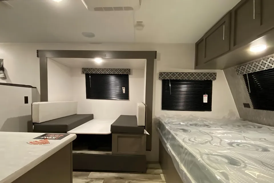 Nina's KZ Sportsmen Classic 181BH Travel Trailer