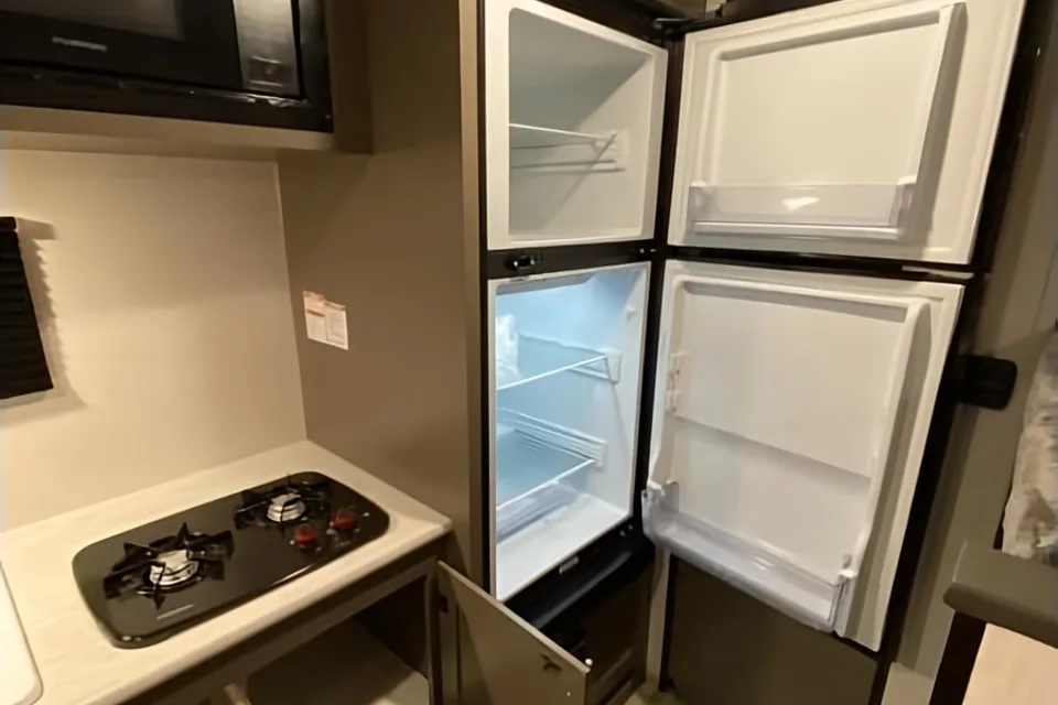 Nina's KZ Sportsmen Classic 181BH Travel Trailer