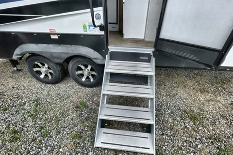 Devin's Keystone Arcadia Fifth Wheel