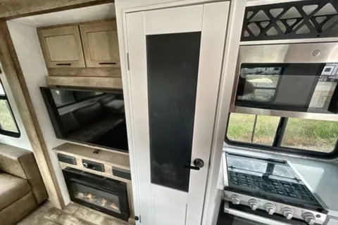 Devin's Keystone Arcadia Fifth Wheel