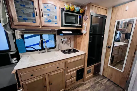 J1 "Mi casa Es Tu casa 💕"