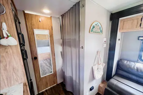J1 "Mi casa Es Tu casa 💕"