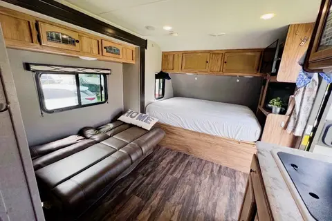 J1 "Mi casa Es Tu casa 💕"