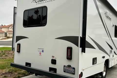 Legacy Continuum, LLC 2019 Coachmen Freelander 23FS