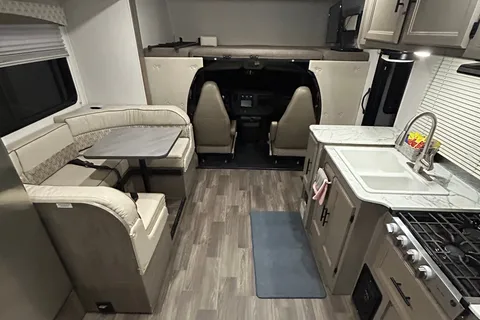 Legacy Continuum, LLC 2019 Coachmen Freelander 23FS