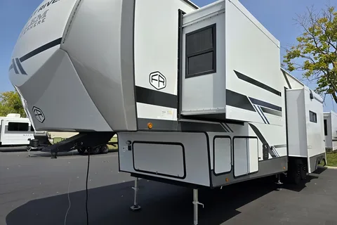Luxury Forest River Salem Hemisphere 375FAM Fifth Wheel **AMENITIES**