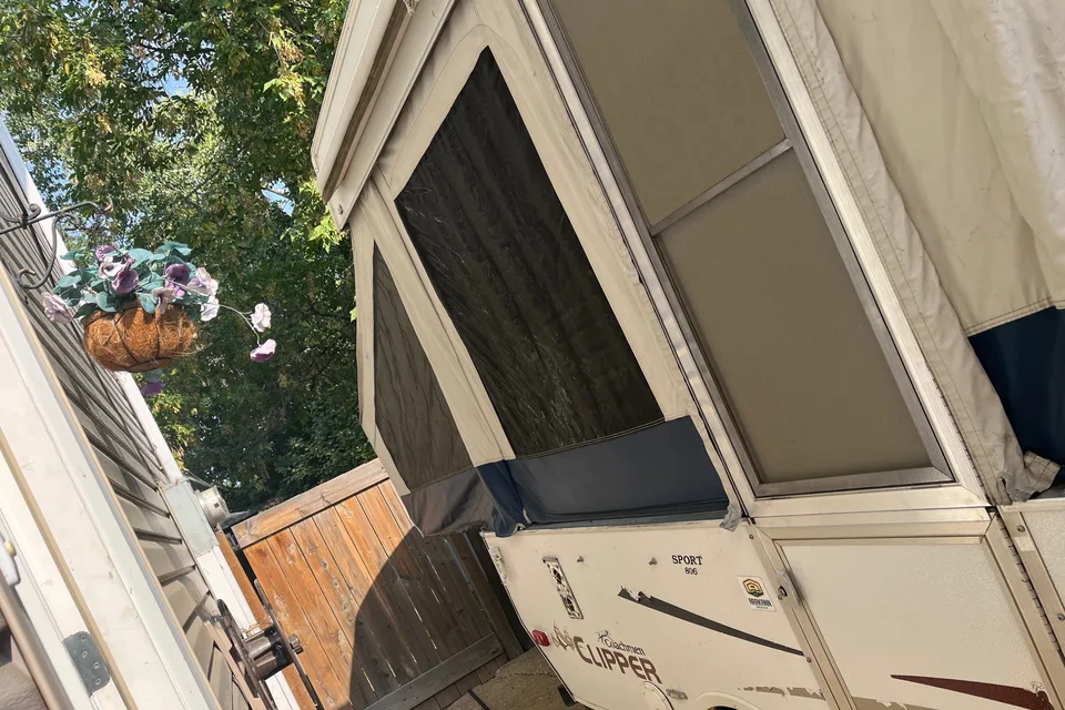 2010 Clippers Tent Trailer