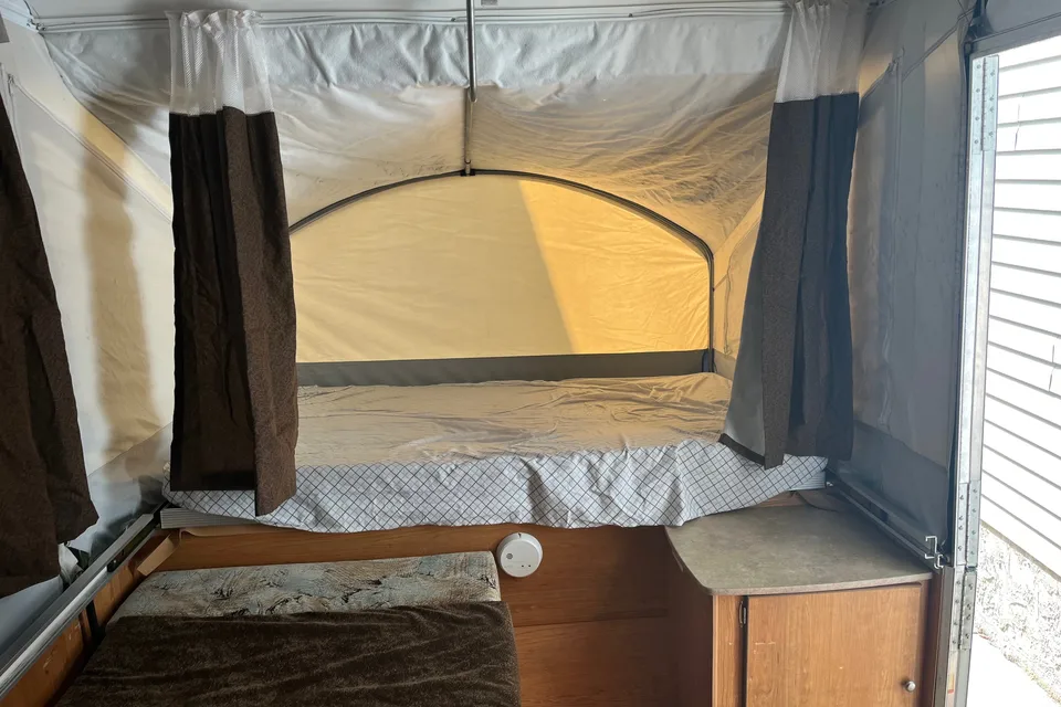 2010 Clippers Tent Trailer
