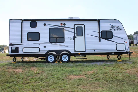 "Sweet Escape" Jayco Jay Flight Sleeps 10 Kid and Pet Friendly