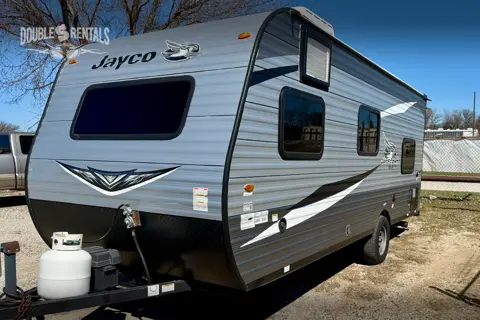 ECONOMY JAY FLIGHT with Queen Bed, Bunks, and Full Bath!