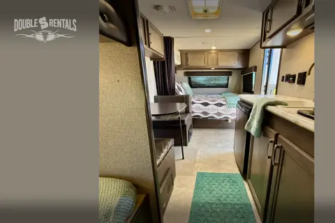 ECONOMY JAY FLIGHT with Queen Bed, Bunks, and Full Bath!