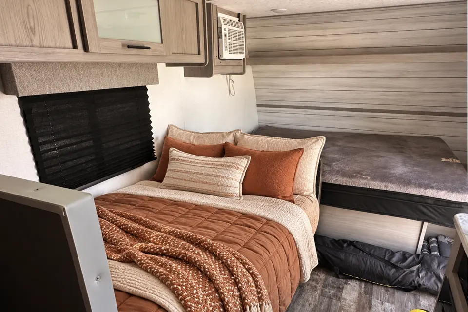 Coleman lantern LT Travel Trailer