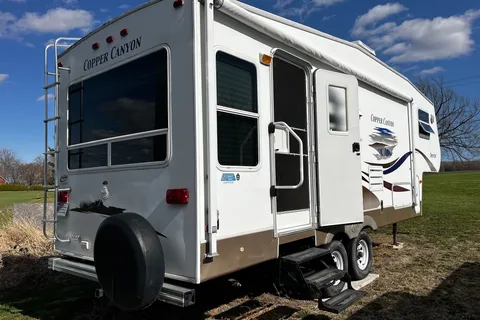 Jasmyn's Keystone Copper Canyon Fifth Wheel