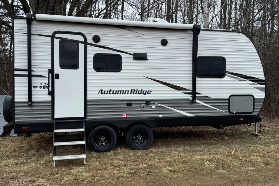 4 SLEEPER CAMPER - ALL SEASONS