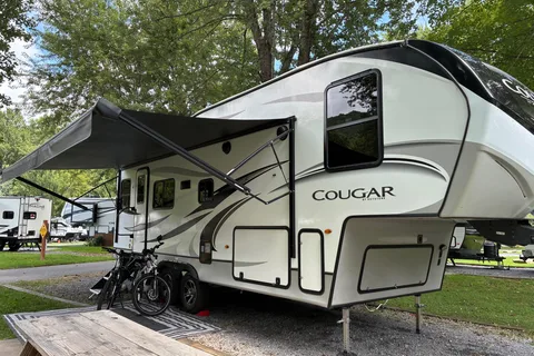 White Squirrel Keystone Cougar 24RDS Fifth Wheel