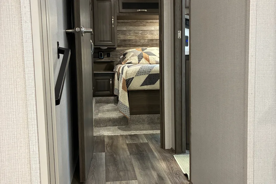 White Squirrel Keystone Cougar 24RDS Fifth Wheel