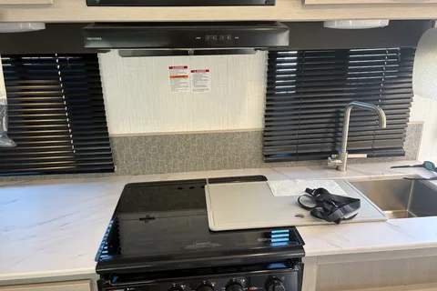 Richard's Cruiser RV Embrace EL22RB Travel Trailer