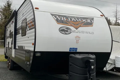 Mac,s Wildwood 26DBUD Travel Trailer