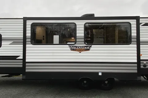 Mac,s Wildwood 26DBUD Travel Trailer