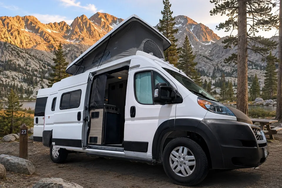 Winnebago Solis | Seats and sleeps 4