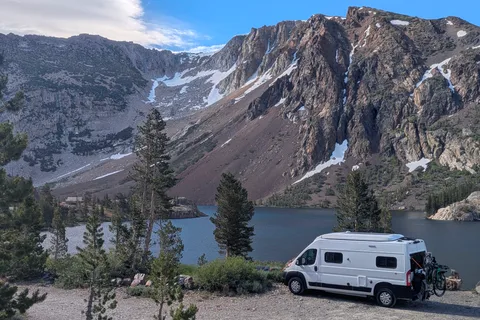 Winnebago Solis | Seats and sleeps 4