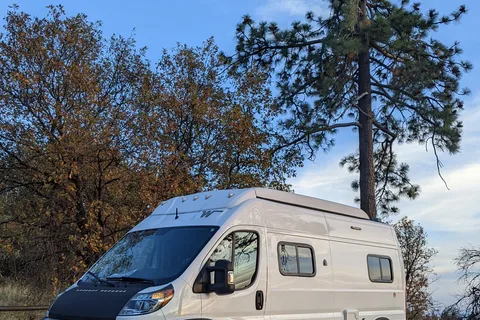 Winnebago Solis | Seats and sleeps 4