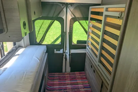 Winnebago Solis | Seats and sleeps 4