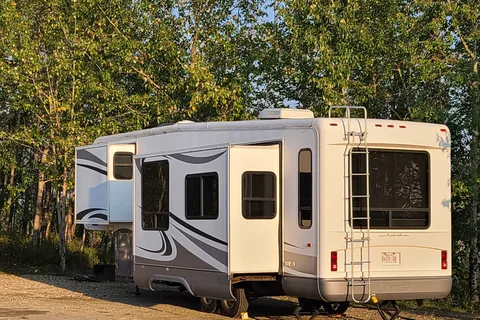 Luxury Newmar Cypress Fifth Wheel