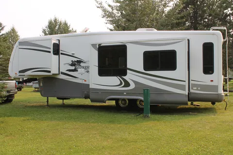Luxury Newmar Cypress Fifth Wheel