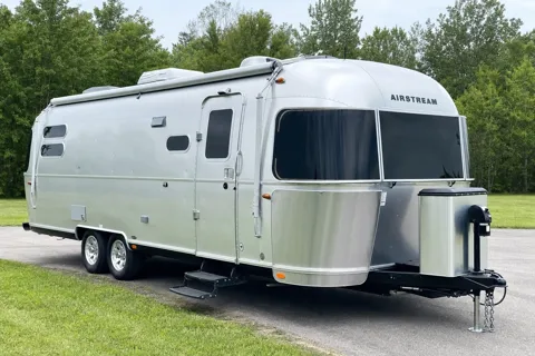 Airstream Classic 100 miles delivered free