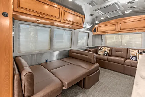 Airstream Classic 100 miles delivered free