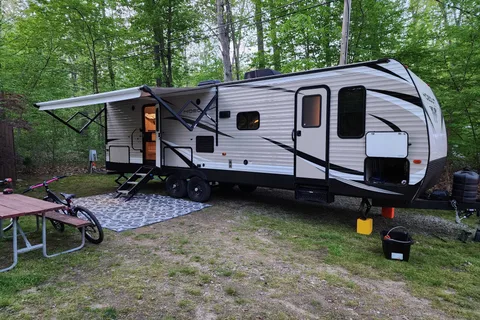 Andrew 's Keystone Hideout Travel Trailer