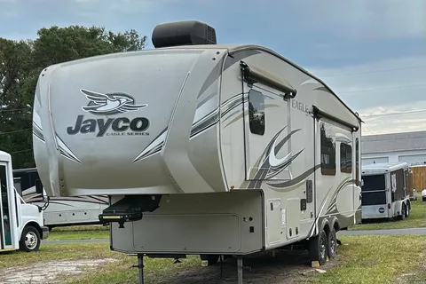 Steve n Mel’s Fun Fifth Wheel