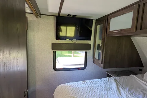 Tyler's Coleman Dutchman Lite 2455BH Travel Trailer