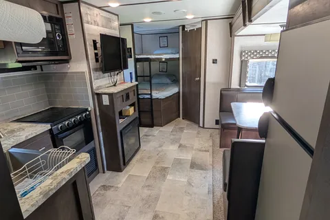 Tyler's Coleman Dutchman Lite 2455BH Travel Trailer