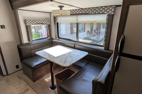 Tyler's Coleman Dutchman Lite 2455BH Travel Trailer