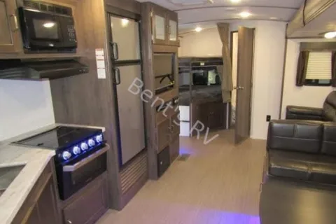 Brad's Keystone 2820BH Travel Trailer