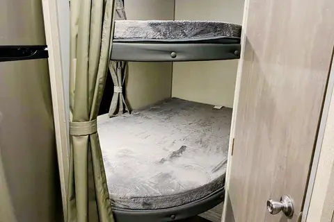 Sarah's Coachmen Catalina Summit Series 7 184BHS Travel Trailer