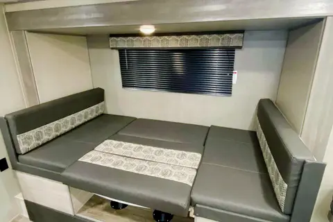Sarah's Coachmen Catalina Summit Series 7 184BHS Travel Trailer